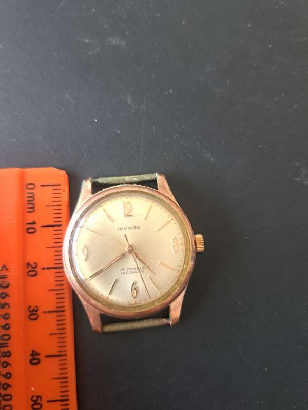 Broken Invicta Watch (Not running)