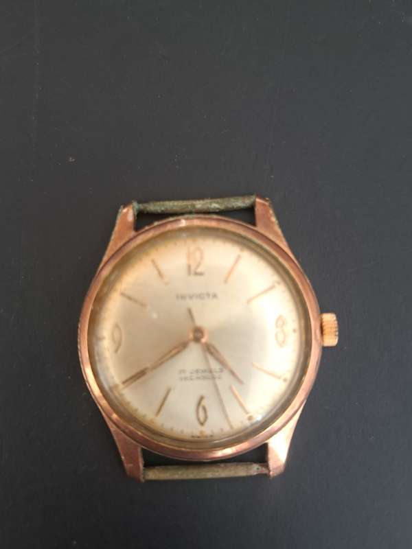 Broken Invicta Watch (Not running)