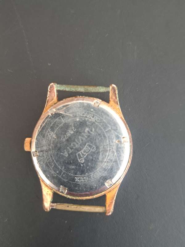 Broken Invicta Watch (Not running)