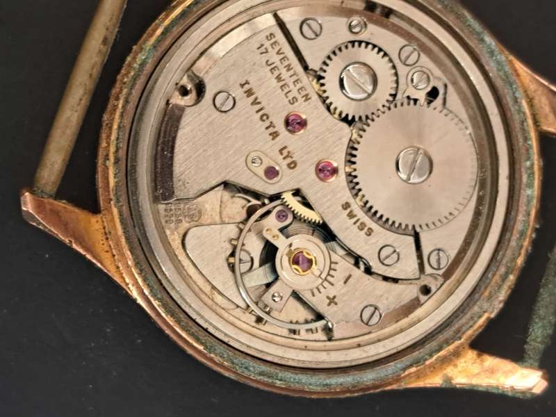 Broken Invicta Watch (Not running)