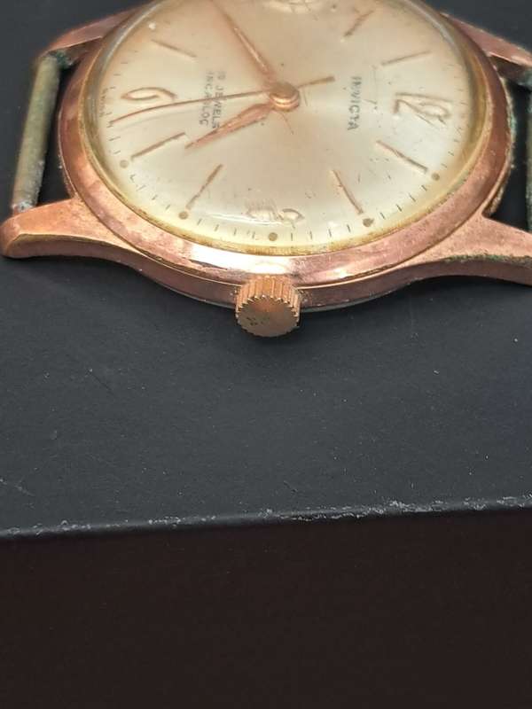 Broken Invicta Watch (Not running)