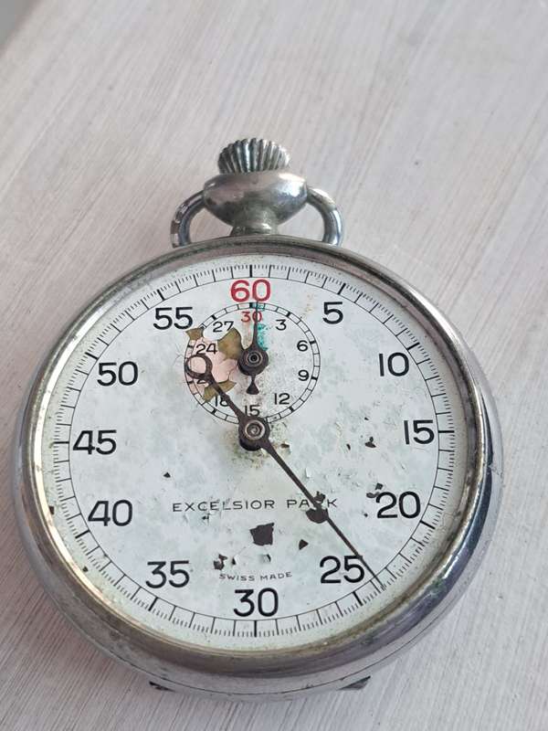 Faulty Stop Watch