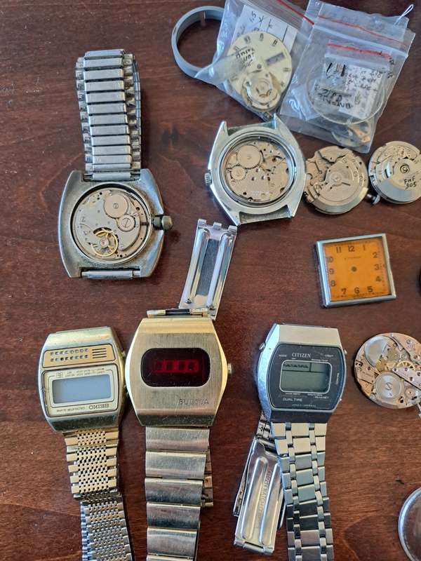 Random Watch Parts (NOT WORKING)