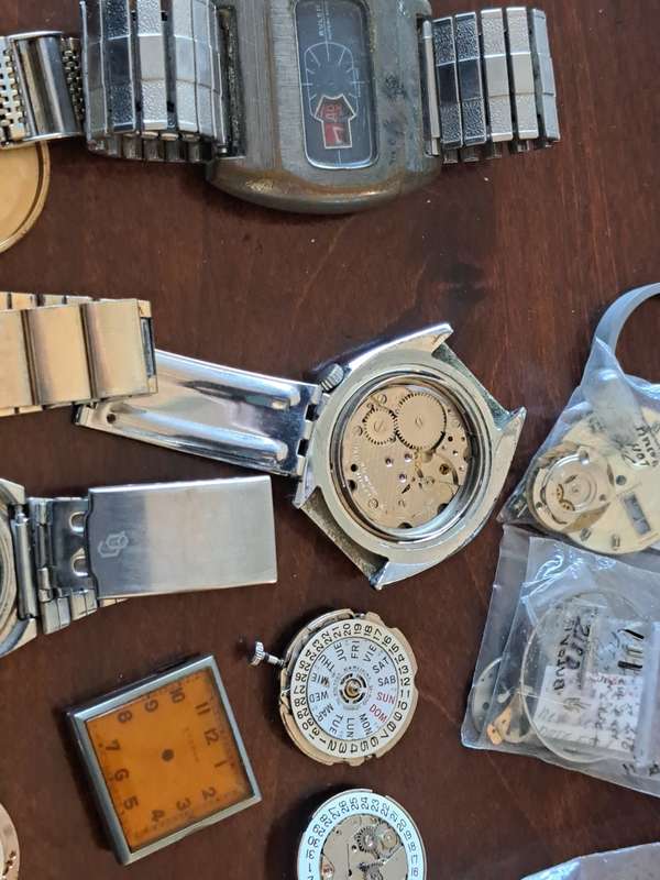 Random Watch Parts (NOT WORKING)