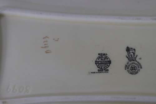 ROYAL DOULTON ENGLISH OLD SCENE---SANDWICH PLATTER-`-THE CLEANERS` 270X 130CM