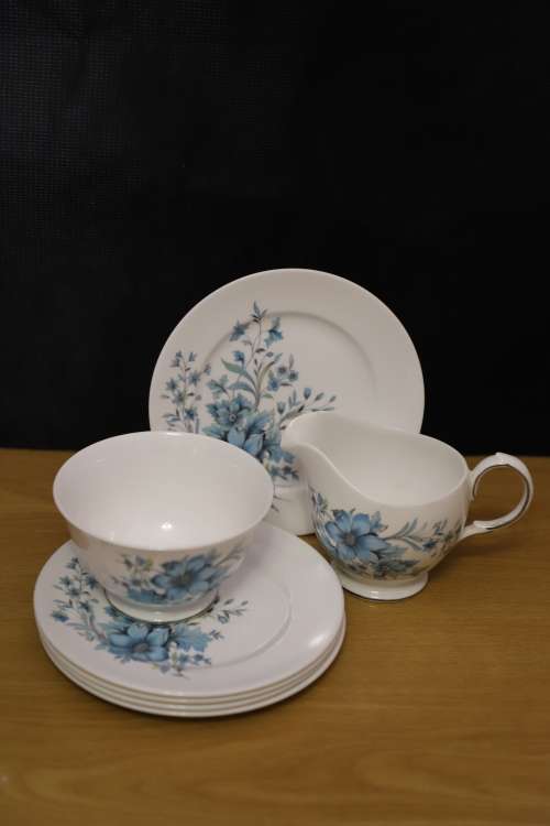 QUEEN ANNE BONE CHINA --SIDE PLATE-Flower Pattern 1959-1964