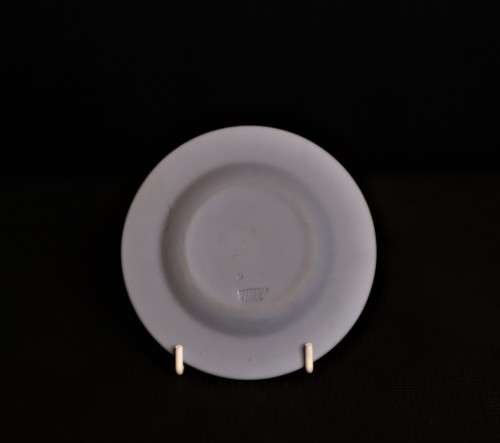 WEDGWOOD-JASPERWARE ROUND pale blue plate-- Salisbury Cathedral