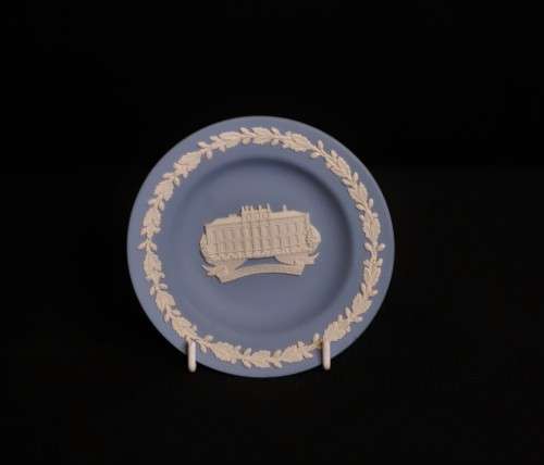 WEDGWOOD -Jasperware--small round plate -KENSINGTON PALACE
