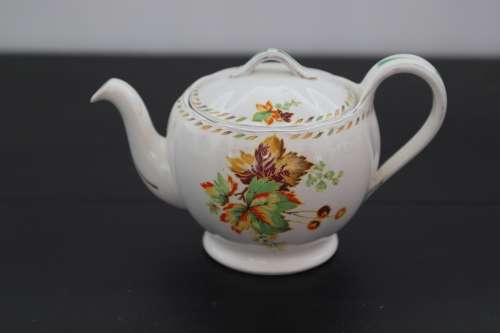 VINTAGE GRINDLEY -CREAM PETAL pattern 1935-1953---english style TEAPOT