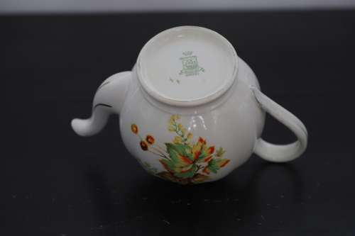 VINTAGE GRINDLEY -CREAM PETAL pattern 1935-1953---english style TEAPOT
