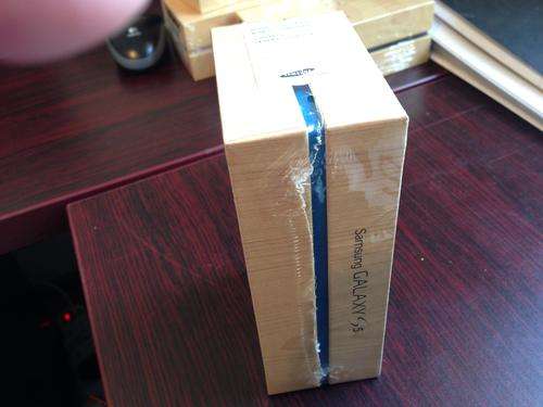 SAMSUNG GALAXY S5 4G LTE IN CHARCOAL BLACK OR COPPER GOLD BRAND NEW SEALED IN THE BOX!