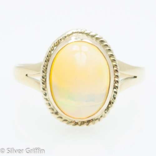2.76Ct  Ethiopian Tsehay Mewcha Natural Opal Set in 9ct Solid Gold.