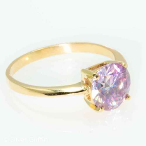 1.98 ct VVS1 Fancy Pink Round Brilliant  Moissanite  9ct Gold Ring