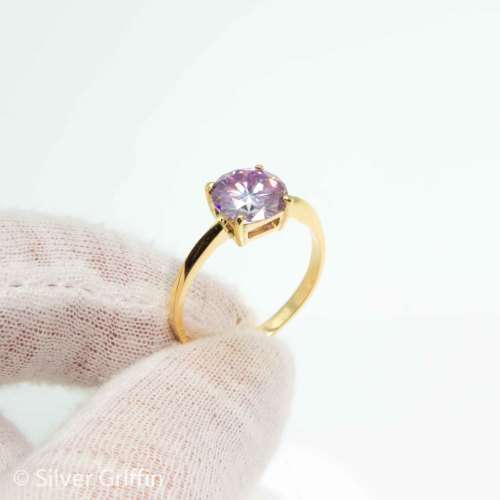 1.98 ct VVS1 Fancy Pink Round Brilliant  Moissanite  9ct Gold Ring