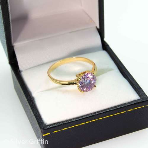 1.98 ct VVS1 Fancy Pink Round Brilliant  Moissanite  9ct Gold Ring