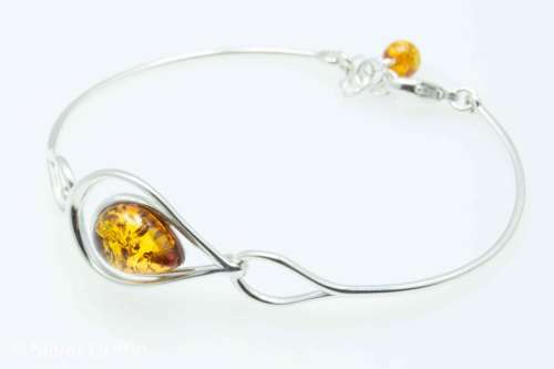 IMPORTED FROM POLAND BALTIC AMBER SOLID 925 SILVER BRACELET