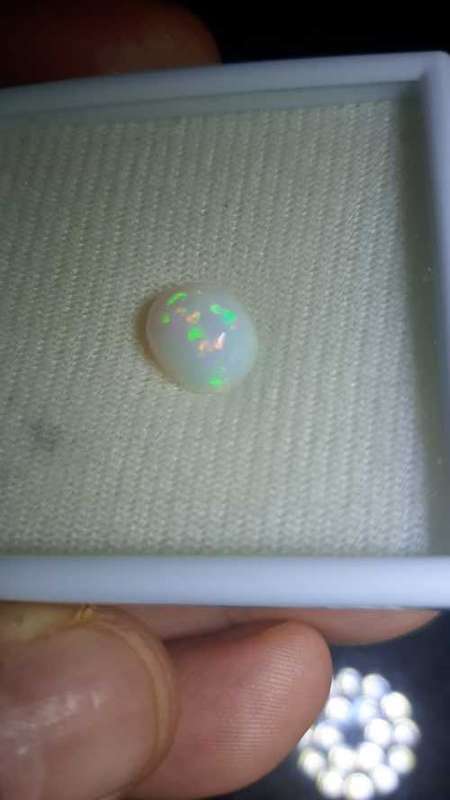 3.5ct ETHIOPIAN OPAL .FREE FORM CUT. QUALITY STONE.