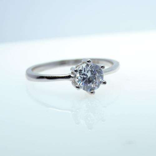 ****0.82Carat,Simulated Diamond,Classic Ring,Size 6****