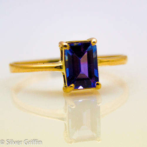 0.99 Carat Bluish/ Violet  Natural Tanzanite Set in 9ct Solid Gold.