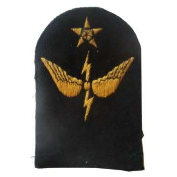 TELEOMMUNICATION OPERATOR (RADIO) CLOTH BADGE.