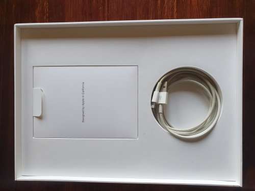 Apple IPad 6 32GB WiFi Only (Please Read)