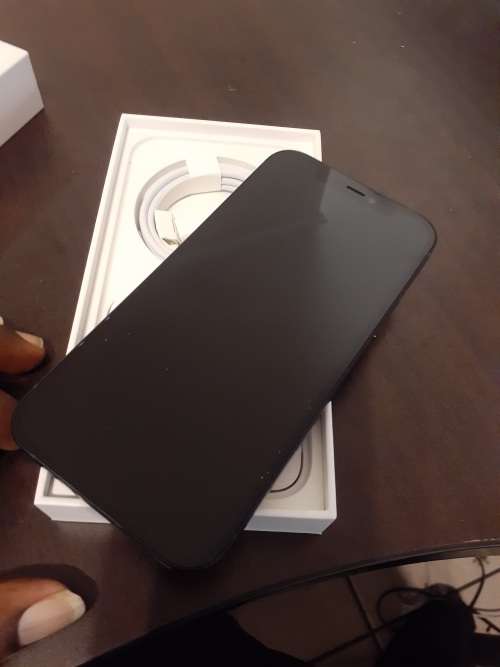 APPLE IPHONE 12 64GB USED LIKE NEW