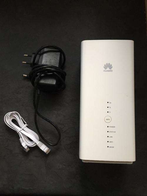 Unlocked Huawei b618-65d 600mbps  LTE 4g router CAT11 simcard b618 brand new fast shipping