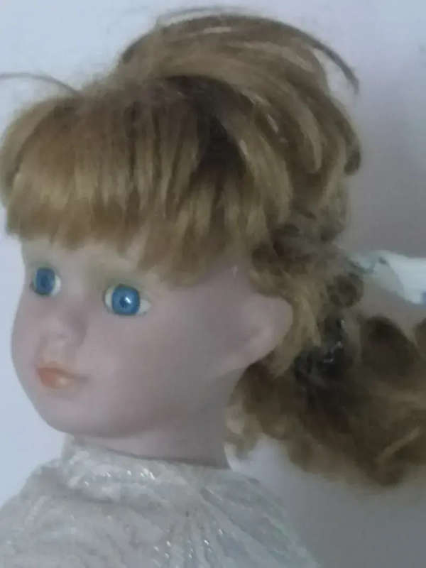 STUNNING VINTAGE PORCELAIN DOLL - VERY NEED