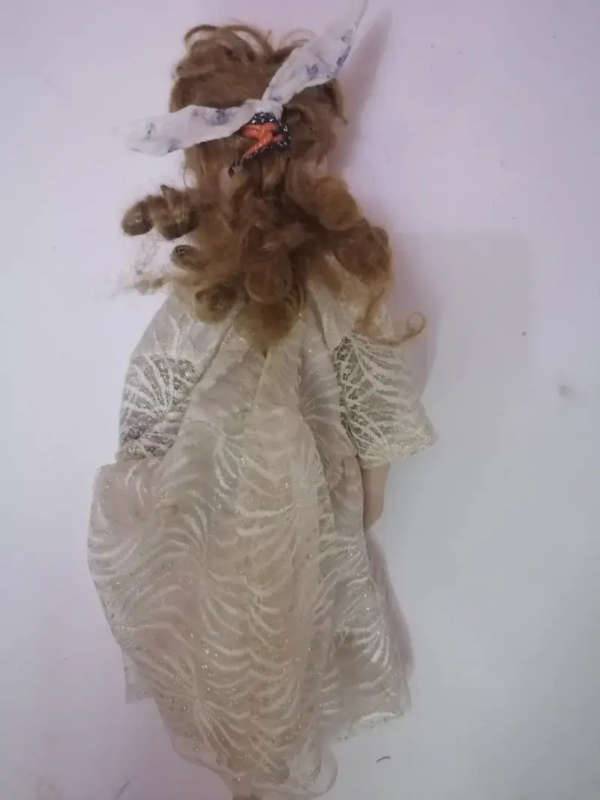 STUNNING VINTAGE PORCELAIN DOLL - VERY NEED