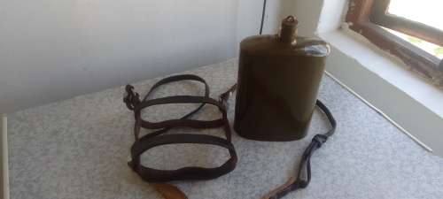 WOW - WW1 1903 pattern cavalry water bottle with leather harness