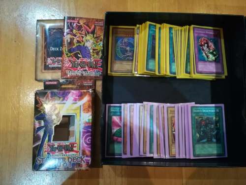 LOT: MTG cards, Yugioh Starter Deck Yugi + extras, various collectible Marvel and DC cards