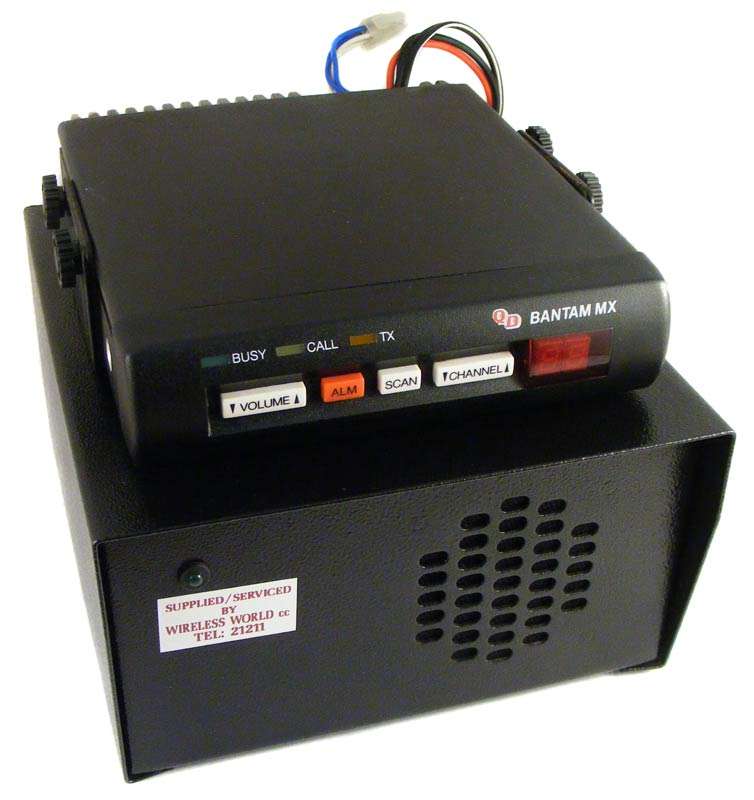 QD Electronics BANTAM MX Mid band 66-88MHz 80 channel base station Radio with power supply