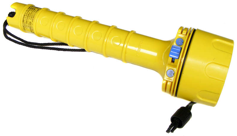 Toshiba Large SCUBA Diving Torch - 4 D-Cell Quality Japan Made Torch