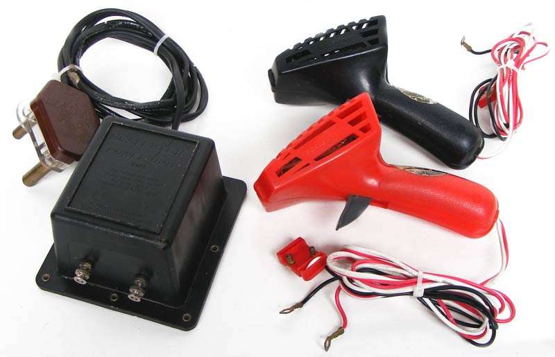 Vintage SCALEXTRIC Throttle Controllers and Transformer/Power Unit - Working condition