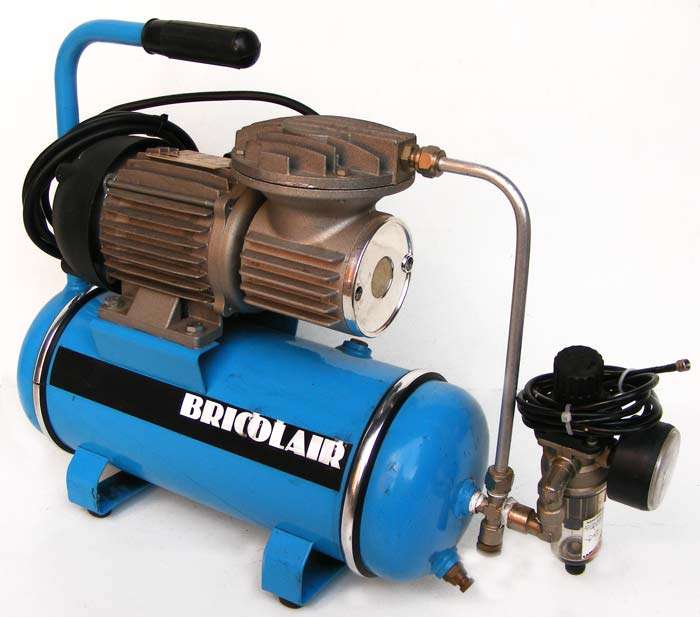 Bricolair Italian made Airbrush Compressor - Excellent Condition - High Quality - 5 bar