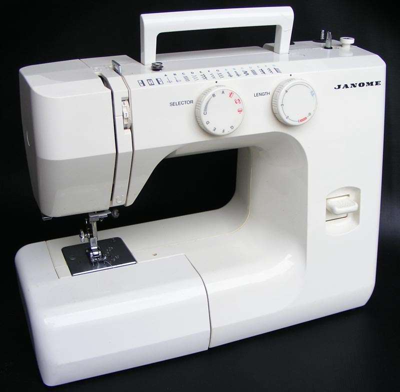 Janome JF1012 Sewing machine - Very good, tested 100% working condition with foot control and cover