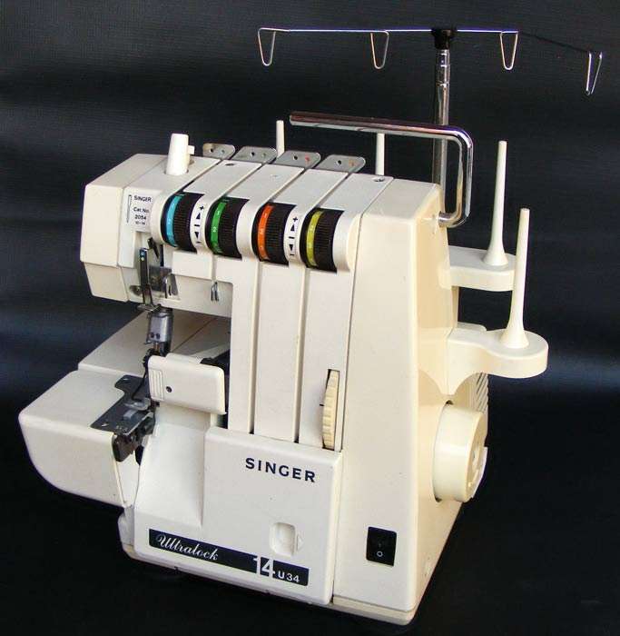 SINGER Ultralock 4 Thread Overlocker - Good 100% working condition - 14U34