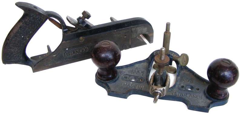 Vintage Stanley no. 78 rebate plane and Record no. o71 router plane