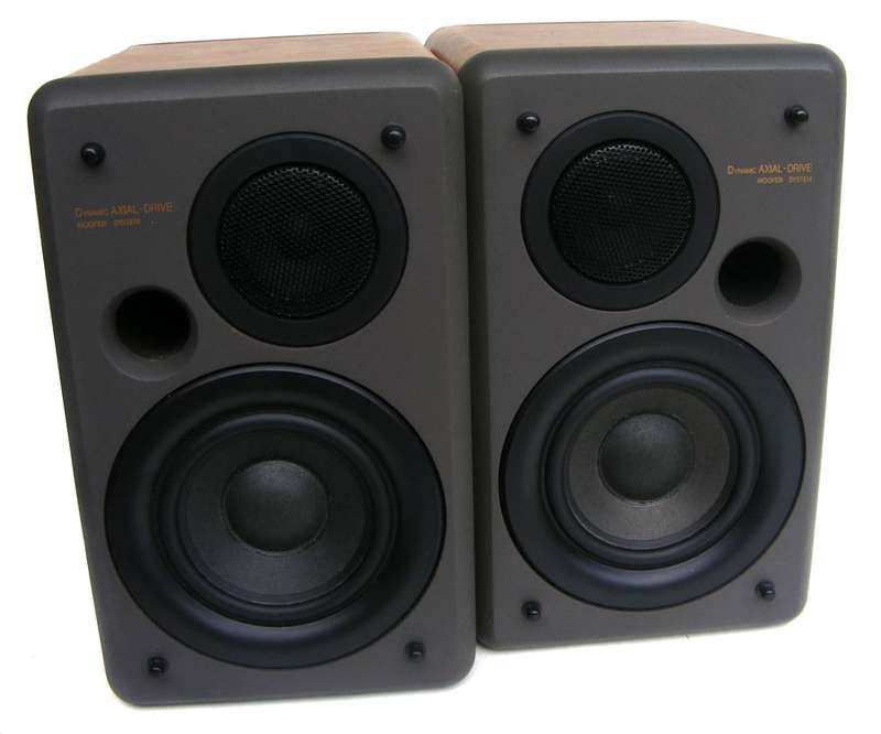 JVC 30W 3-way speakers - Dynamic Axial Drive Woofer System - Great sound! - Excellent condition