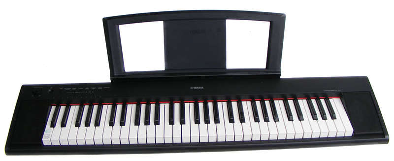 YAMAHA Piagerro PN-11 Portable electronic piano keyboard - Excellent condition with accessories