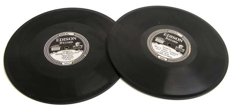 Pair of 1920's Edison 6mm thick diamond disc gramophone records - good condition