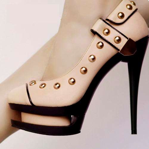 Stunning Designer Shoes Size 6