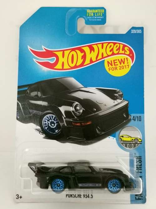 Hotwheels Porsche 934.5 - Factory Fresh 2015 on Long Card