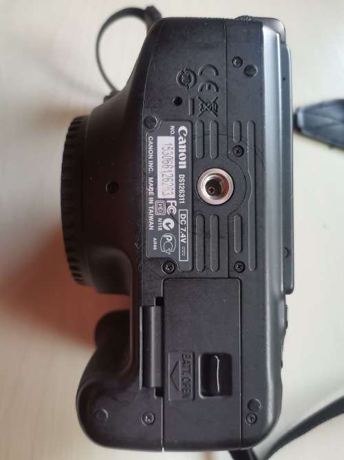 Canon 600D DSLR Camera in Excellent condition (Body Only) + FREE set Extender Tubes + EXTRA battery