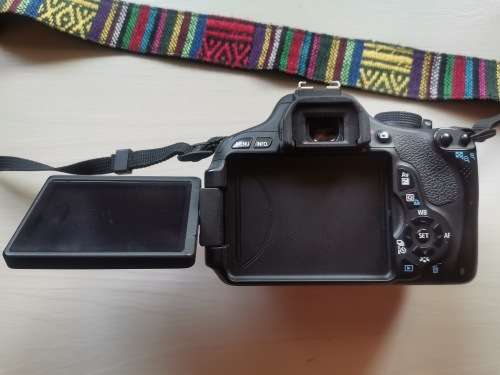 Canon 600D DSLR Camera in Excellent condition (Body Only) + FREE set Extender Tubes + EXTRA battery