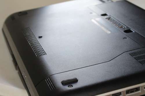 Dell Latitude E5430 -Core i5 3210M(3rd gen) - 4 GB RAM - 320GB HDD -WIFI-WIN 10