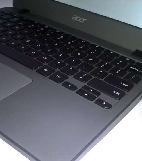 ACER C731 11.6inch Touchscreen Laptop 4GB RAM 32GB eMMC HDD + 128GB SD Card - Wifi- Windows 10 pro