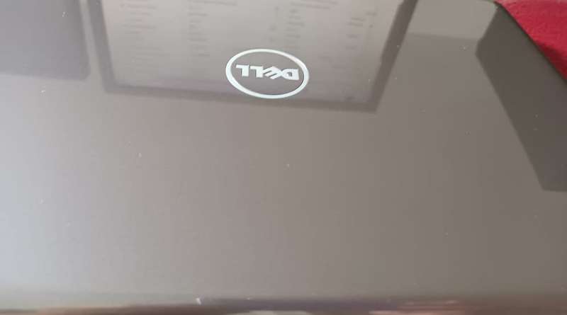 Dell Latitude 13 3380 touchscreen i5  7th gen , 8GB ram , 120Gb SSD drive , win 10 pro