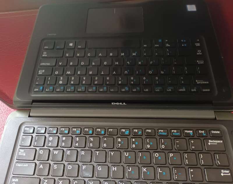 Dell Latitude 13 3380 touchscreen i5  7th gen , 8GB ram , 120Gb SSD drive , win 10 pro