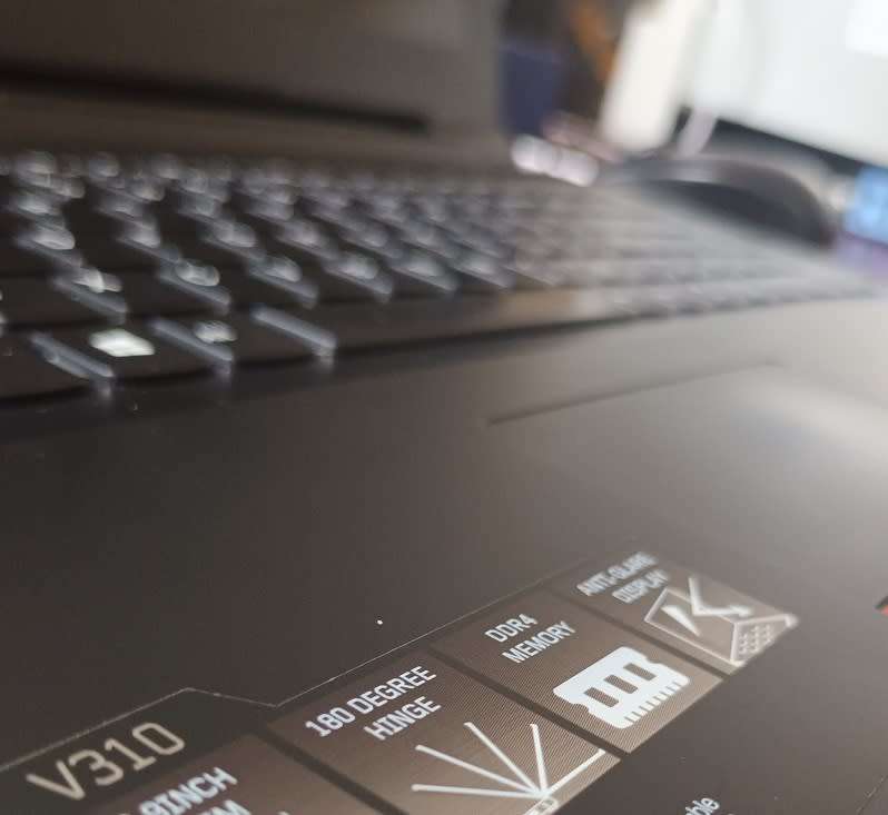 Lenovo V310 laptop i5 7th gen , 8GB ram , 256Gb SSD , 15.6 Screen
